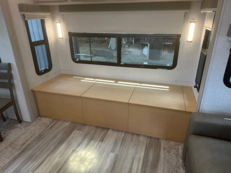 benchseat photo 2 (1)